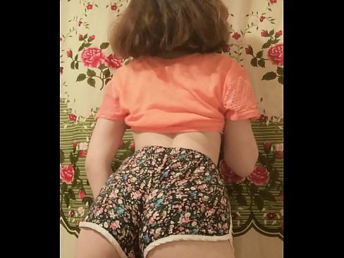 ❤️ Sexig ung babe som strippar av sig sina shorts inför kameran ☑ Just porr at sv.ttsex.ru ❌️❤