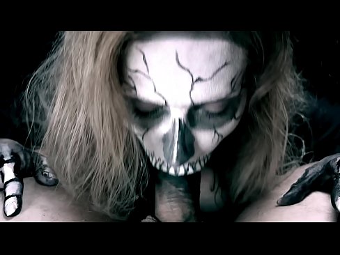 ❤️ Demonflicka suger kuk med sin svarta mun och sväljer sperma. ☑ Just porr at sv.ttsex.ru ❌️❤